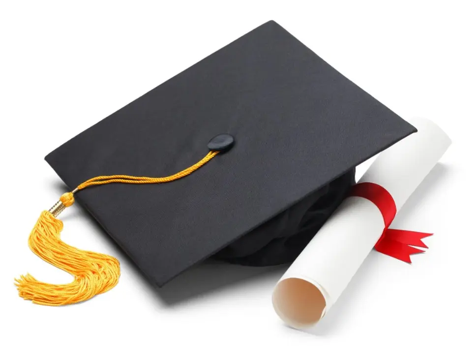 دیپلم دارم یا داشتم؟
